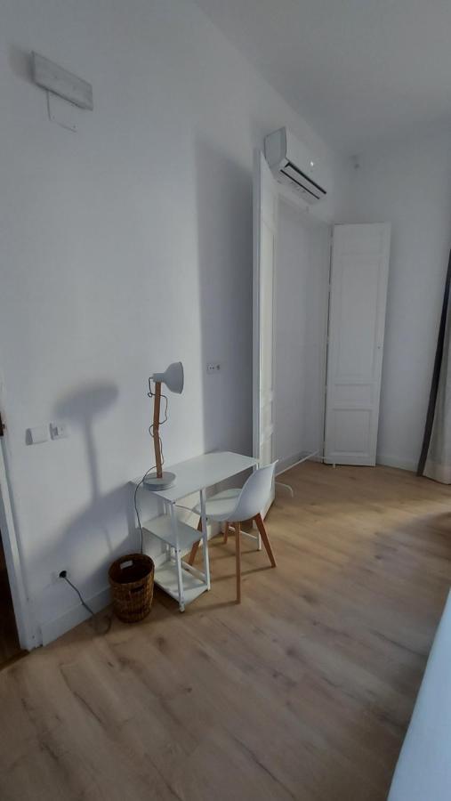 Hostal Andrea Sol Madrid Kültér fotó