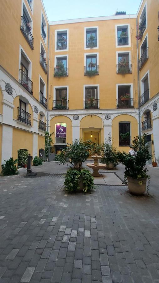 Hostal Andrea Sol Madrid Kültér fotó