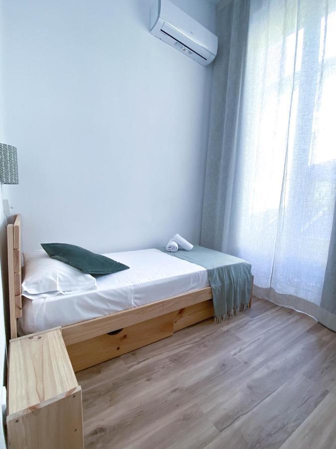 Hostal Andrea Sol Madrid Kültér fotó