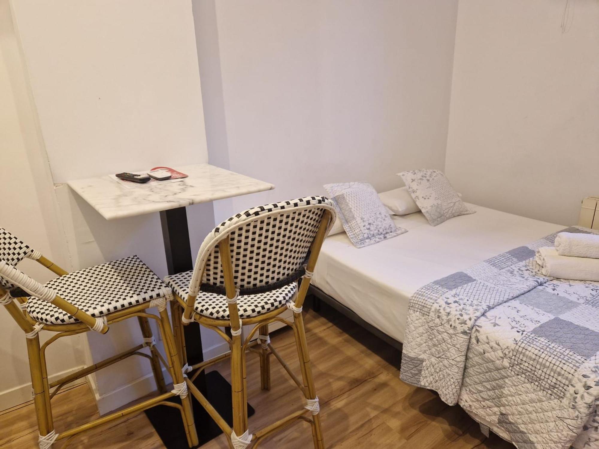 Hostal Andrea Sol Madrid Kültér fotó